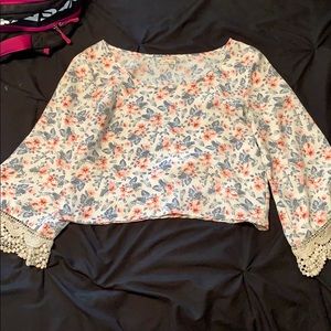 cropped, quarter sleeve dressy shirt